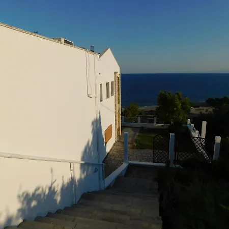 Rea Holiday home *